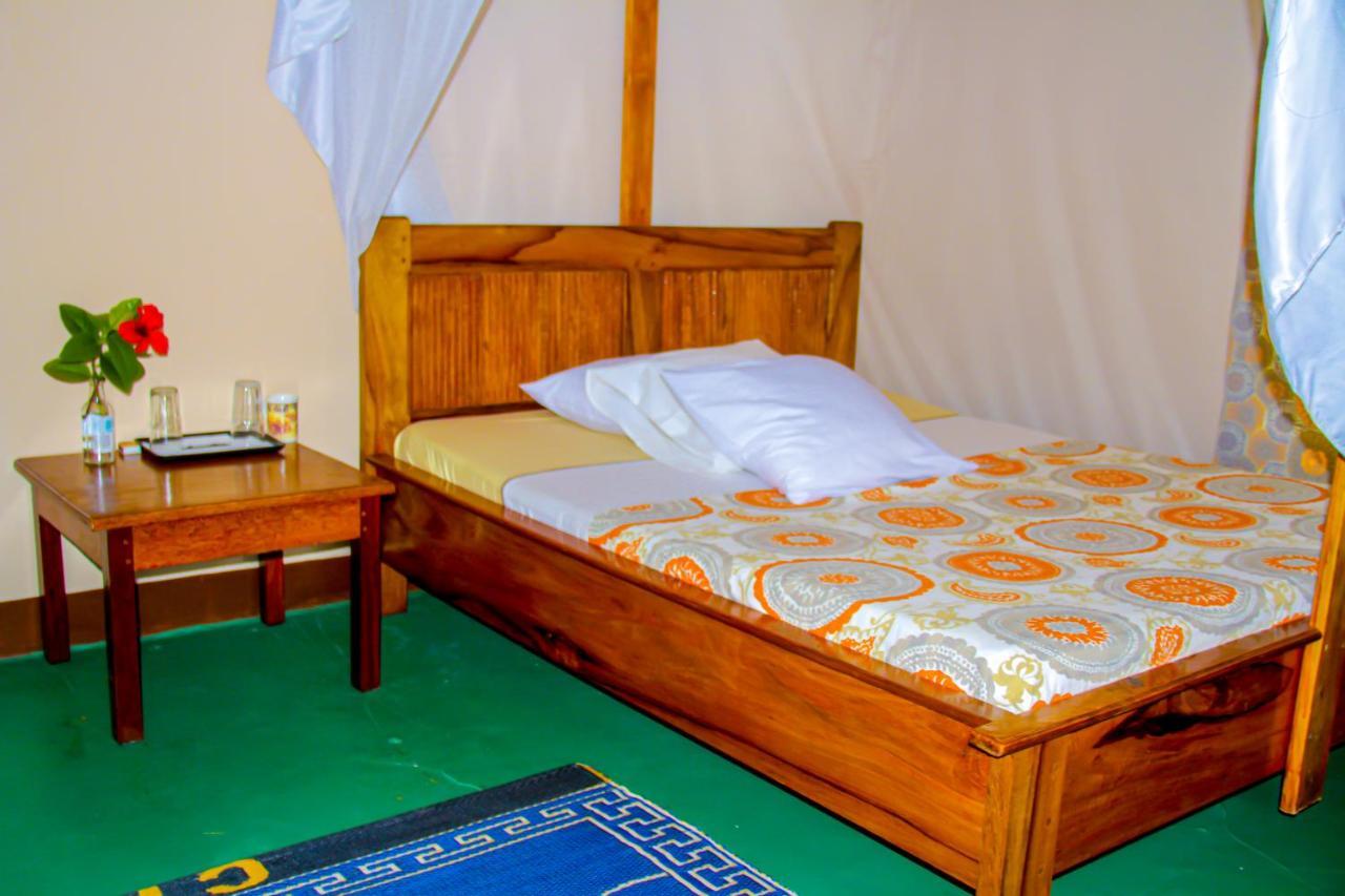 Mikoko Beach & Cottages Bagamoyo Buitenkant foto