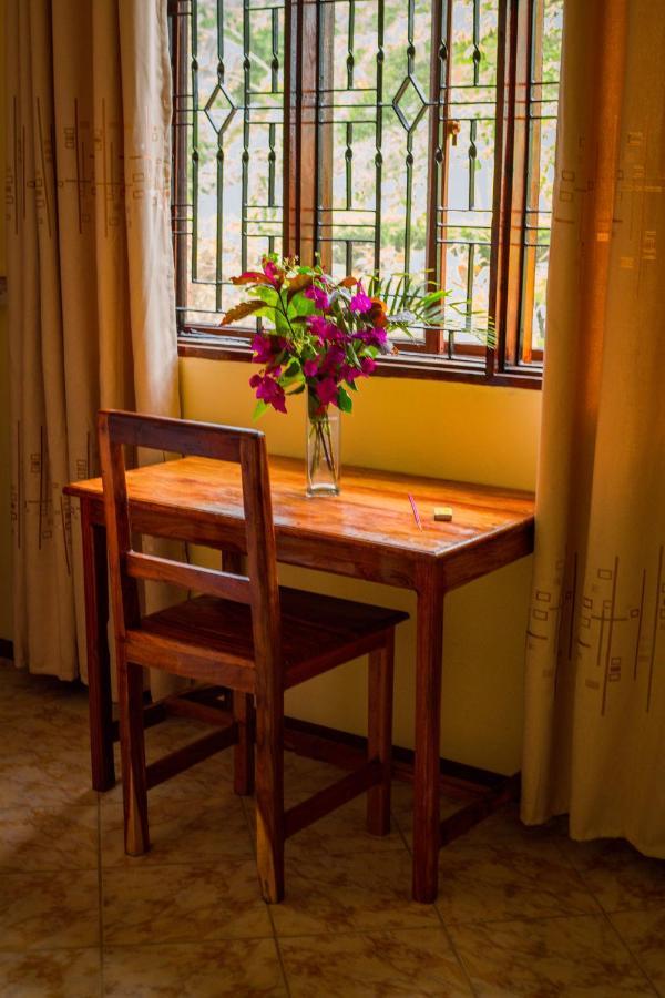 Mikoko Beach & Cottages Bagamoyo Buitenkant foto