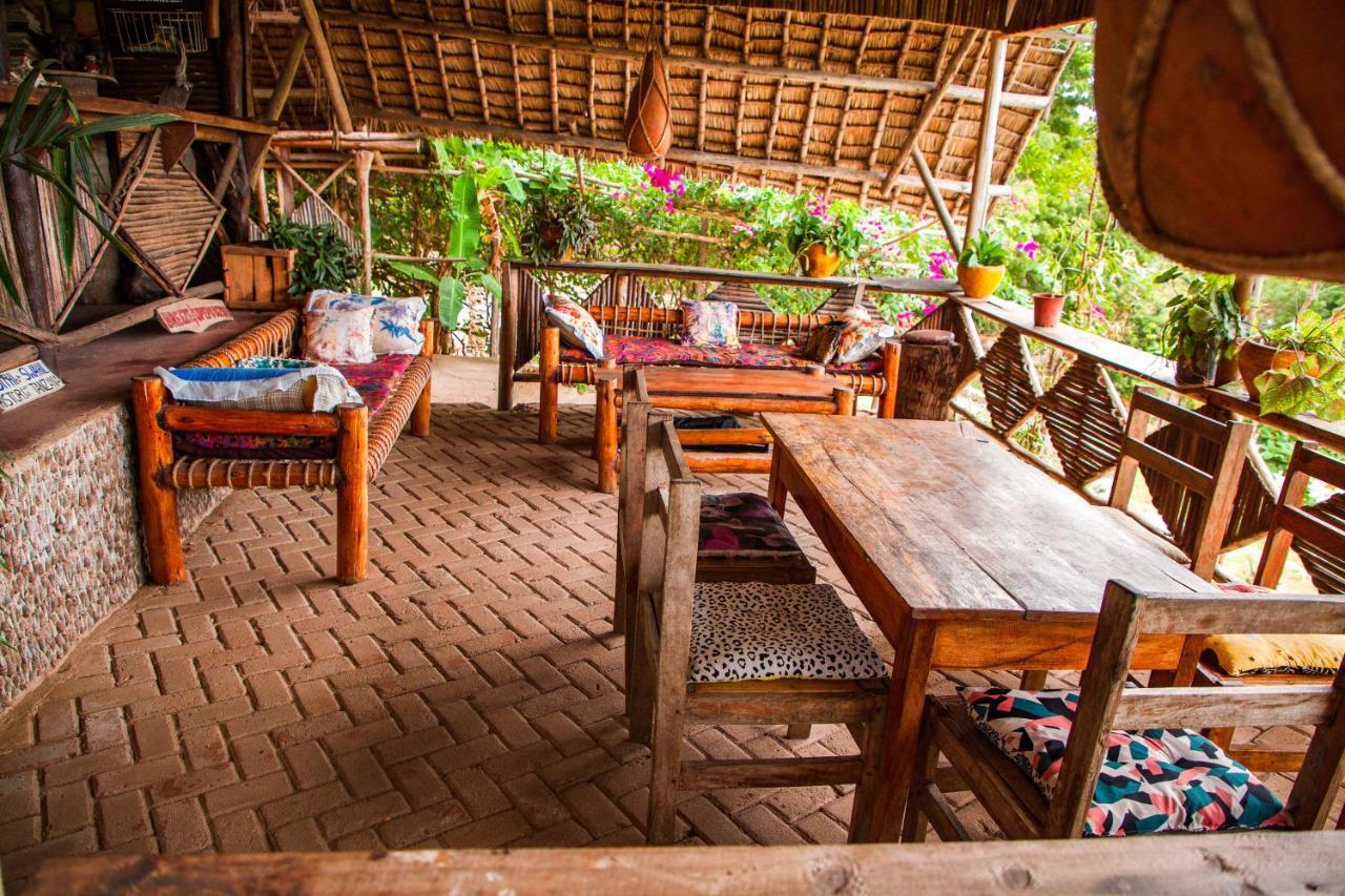 Mikoko Beach & Cottages Bagamoyo Buitenkant foto