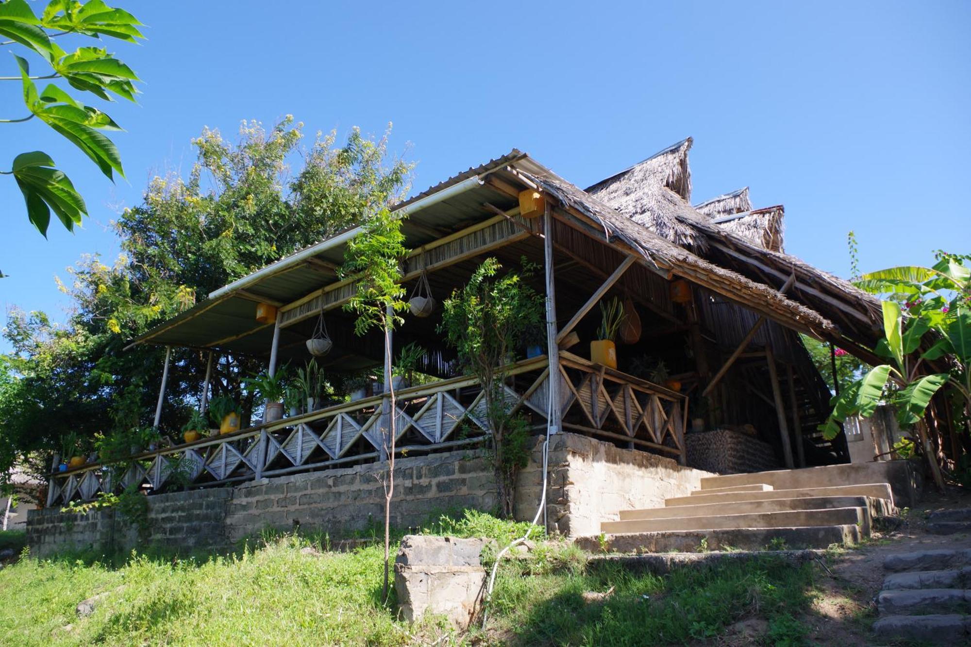 Mikoko Beach & Cottages Bagamoyo Buitenkant foto