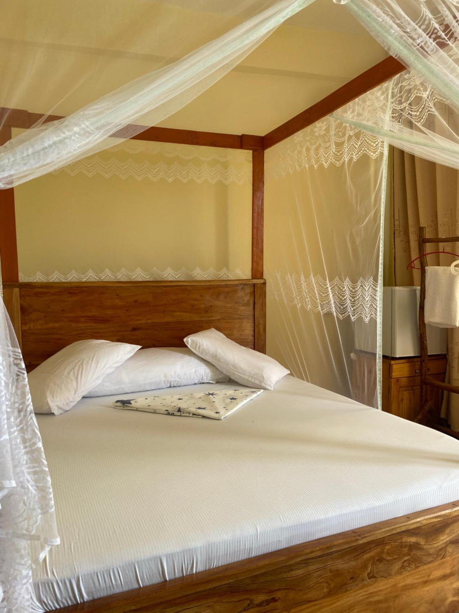 Mikoko Beach & Cottages Bagamoyo Buitenkant foto